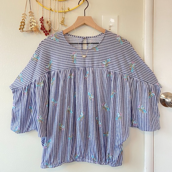 ❌SOLD❌ Batwing Striped Blouse - Picture 1 of 3